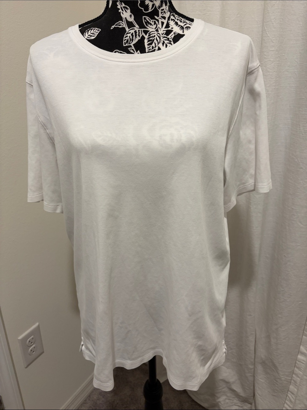 Robert Barakett White Short Sleeve Crewneck Tee
